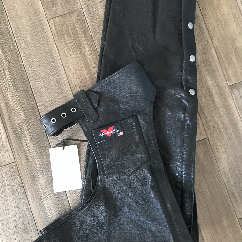 NWT VERDUCCI GENUINE LEATHER CHAPS - Picture 2 of 4